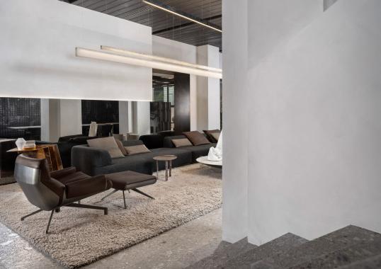 Кресло модель Club 57 фабрики Henge