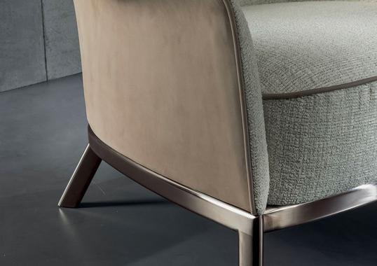 Кресло модель Suzanne фабрики Longhi