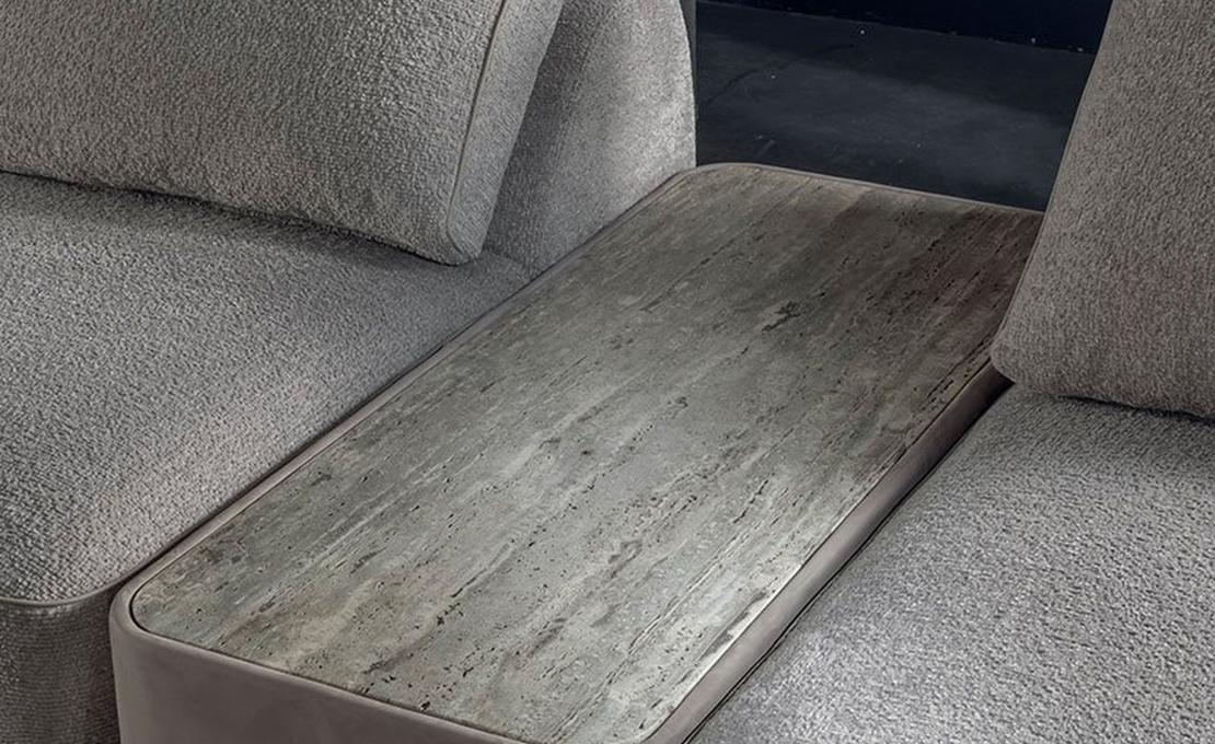 Диван модель Arnold фабрики Longhi