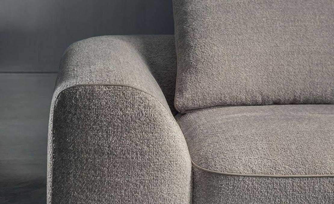 Диван модель Arnold фабрики Longhi