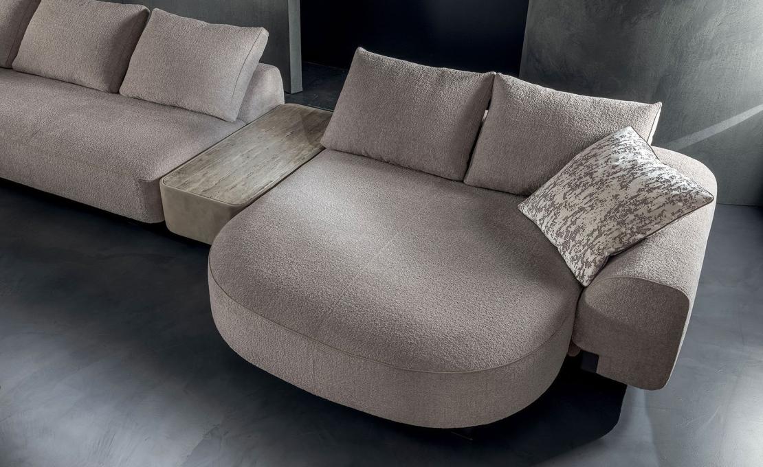 Диван модель Arnold фабрики Longhi