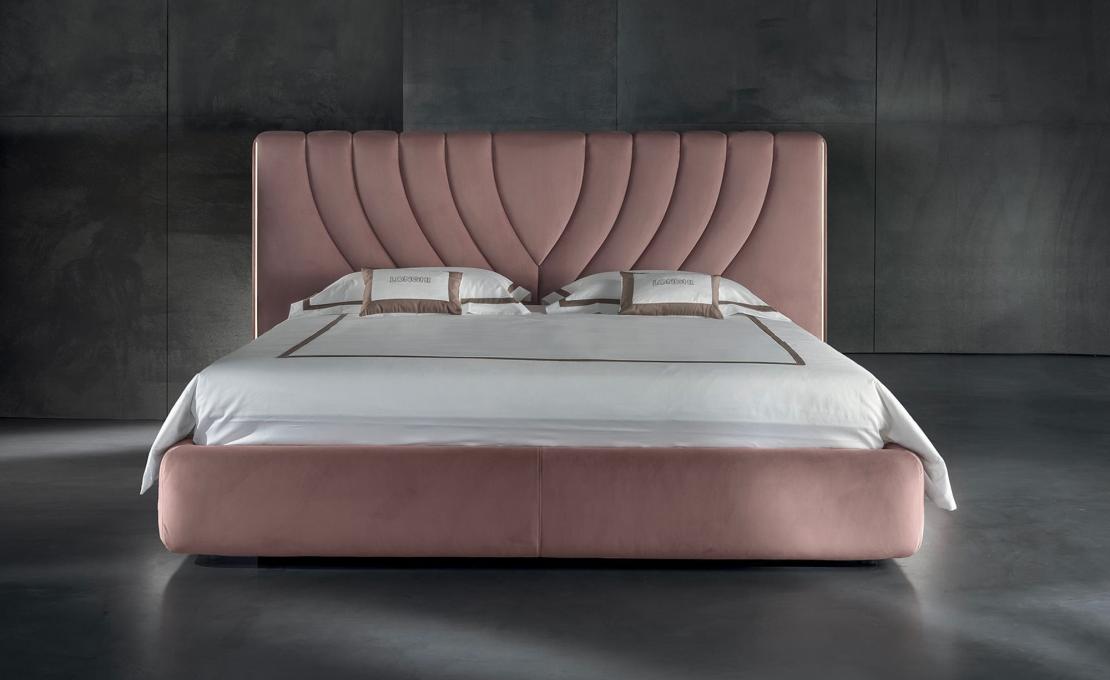 Кровать модель Adele фабрики Longhi