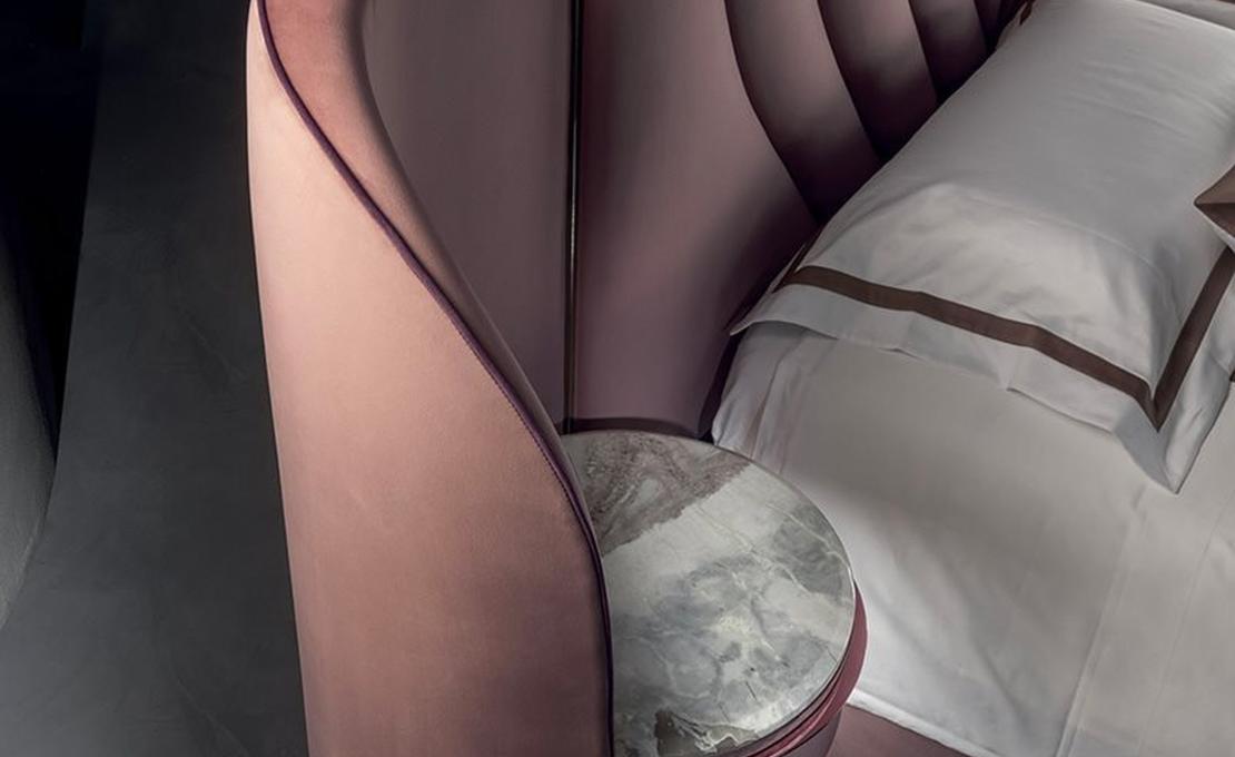 Кровать модель Adele фабрики Longhi