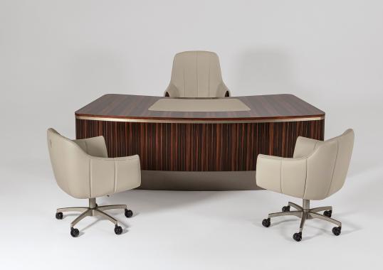 Письменный стол модель Luxor от фабрики Giorgio Collection