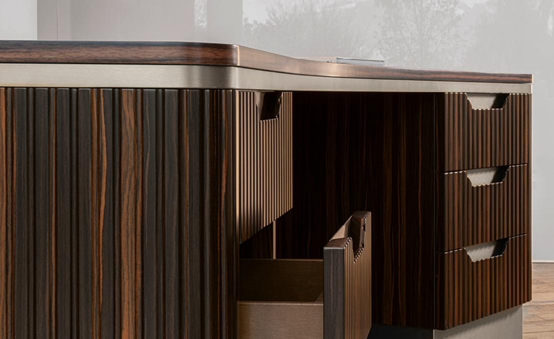 Письменный стол модель Luxor от фабрики Giorgio Collection