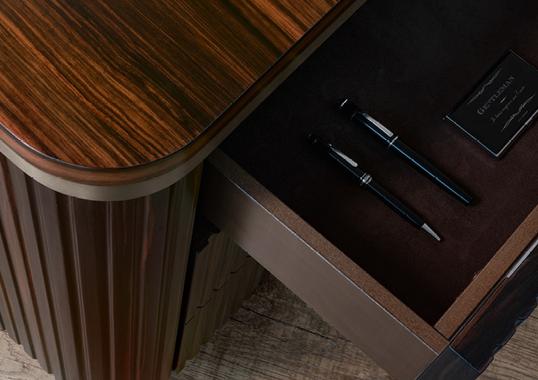 Письменный стол модель Luxor от фабрики Giorgio Collection