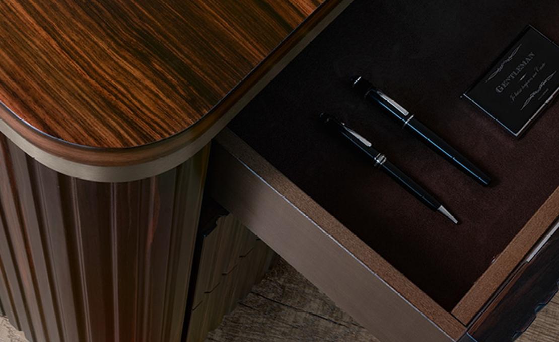 Письменный стол модель Luxor от фабрики Giorgio Collection