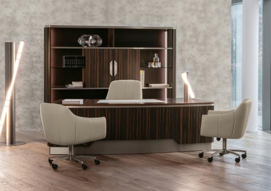 Письменный стол модель Luxor от фабрики Giorgio Collection