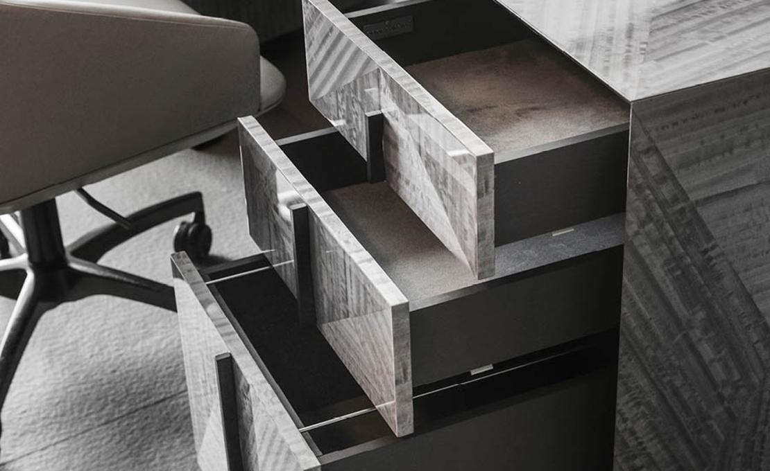 Письменный стол коллекция Moonlight от Giorgio Collection