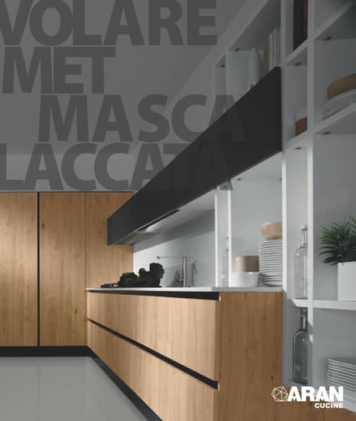 Volare Met Masca Laccata