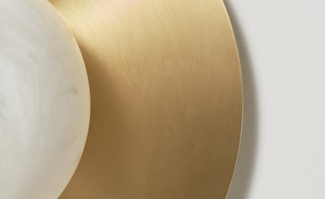 Настенный светильник от фабрики Matlight Milano модель Mini Alabaster