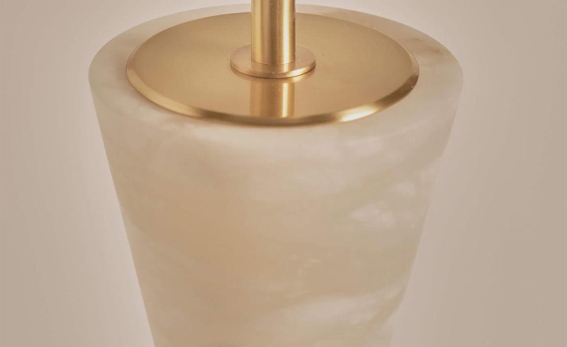 Настольная лампа от фабрики Matlight Milano модель Silhouette