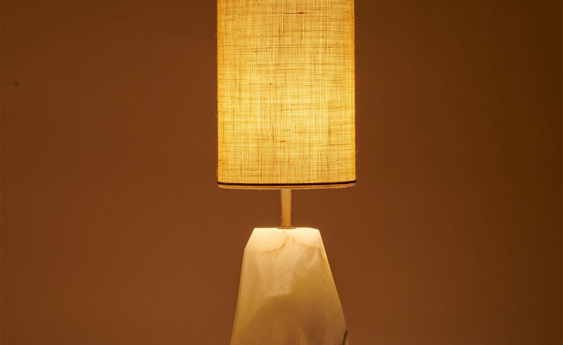 Настольная лампа от фабрики Matlight Milano модель Monolite