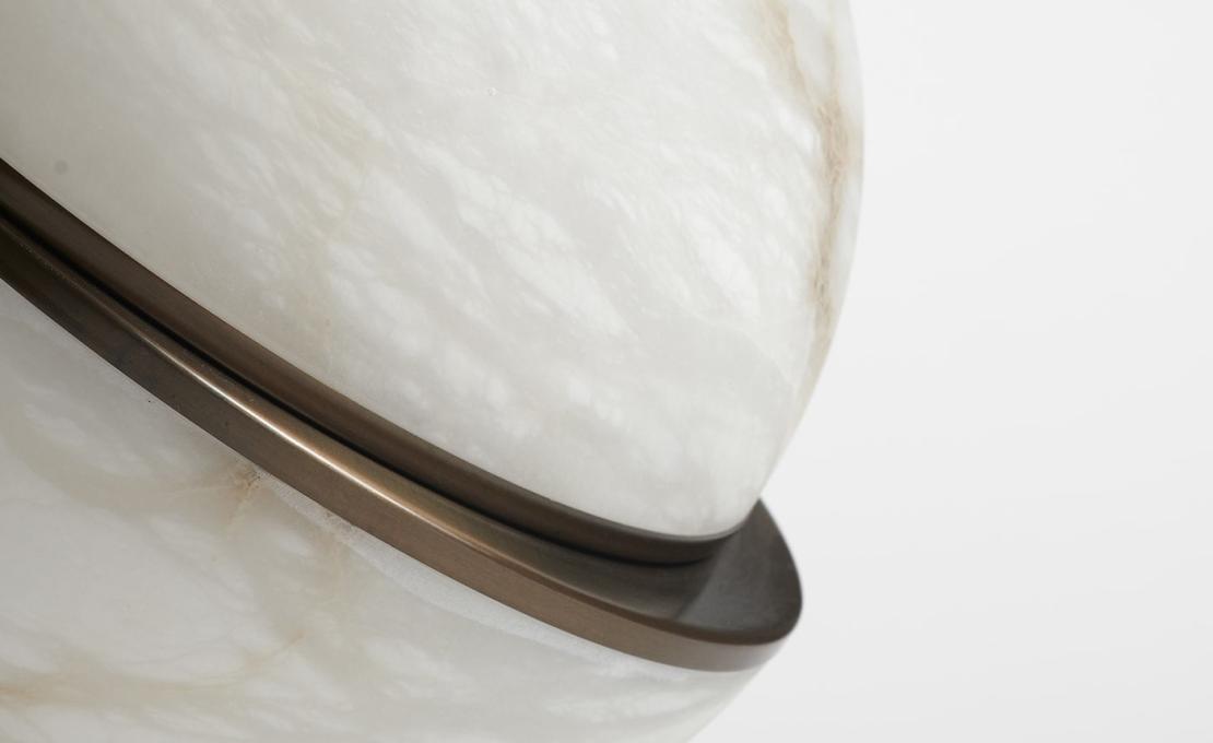 Настольная лампа от фабрики Matlight Milano коллекция Offset Globe