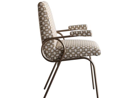 Стул от фабрики Minotti Collezioni модель Bloom