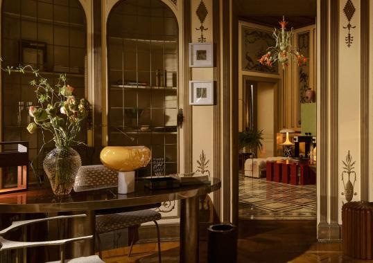 Стул от фабрики Minotti Collezioni модель Bloom