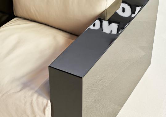 Кресло от фабрики Poltronova модель Saratoga 