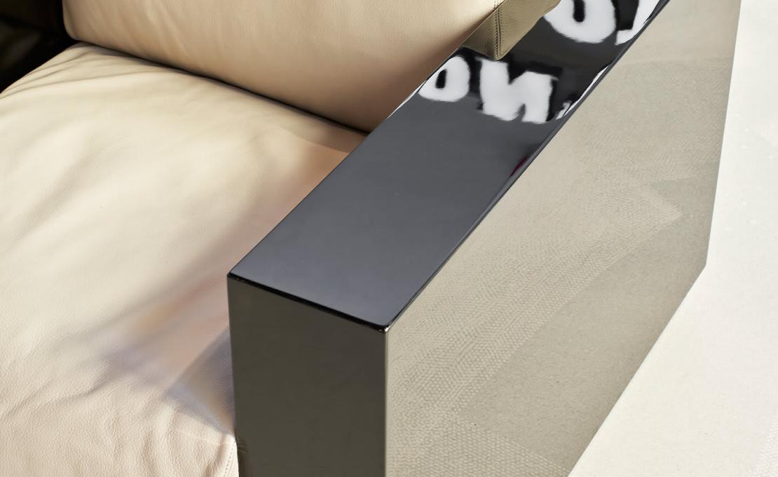 Кресло от фабрики Poltronova модель Saratoga 