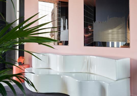 Диван от фабрики Poltronova модель Superonda 