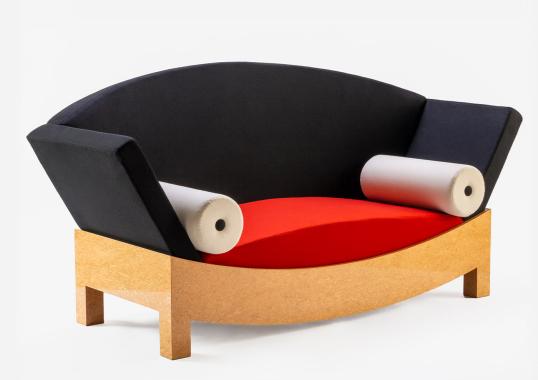 Диван от фабрики Poltronova модель Mitzi 