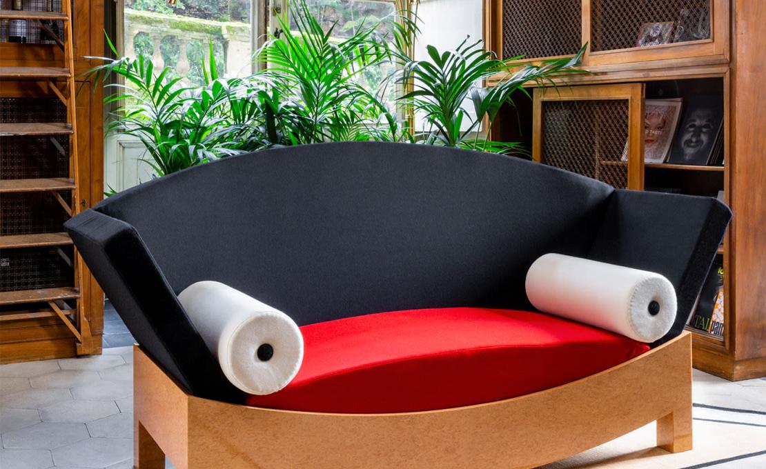 Диван от фабрики Poltronova модель Mitzi 