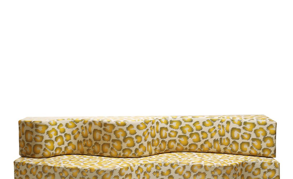 Диван от фабрики Poltronova модель Superonda Spots 