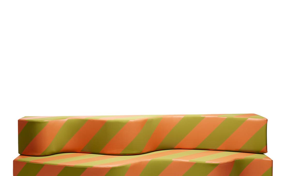 Диван от фабрики Poltronova модель Superonda Stripes 