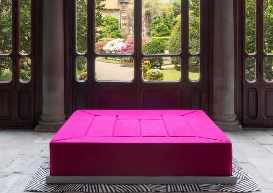 Диван от фабрики Poltronova модель Rumble