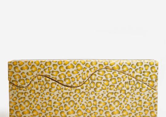 Диван от фабрики Poltronova модель Superonda Spots 