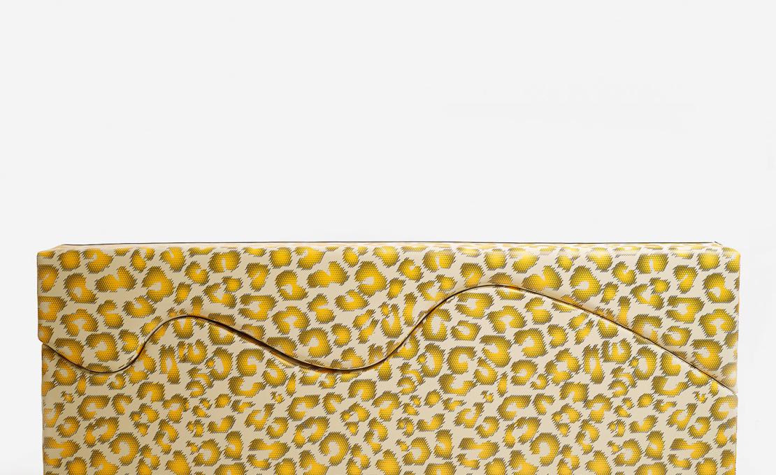 Диван от фабрики Poltronova модель Superonda Spots 