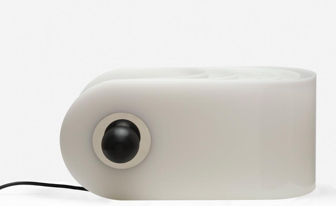 Настольная лампа от фабрики Poltronova модель Gherpe White