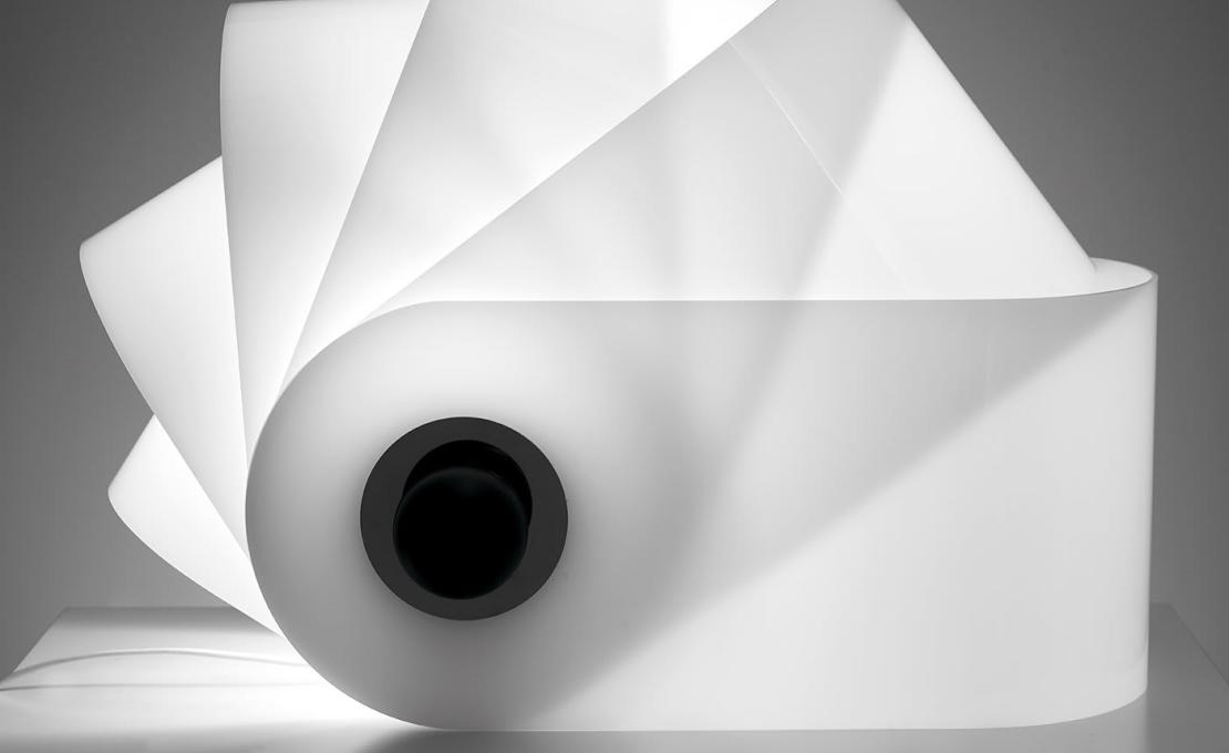 Настольная лампа от фабрики Poltronova модель Gherpe White