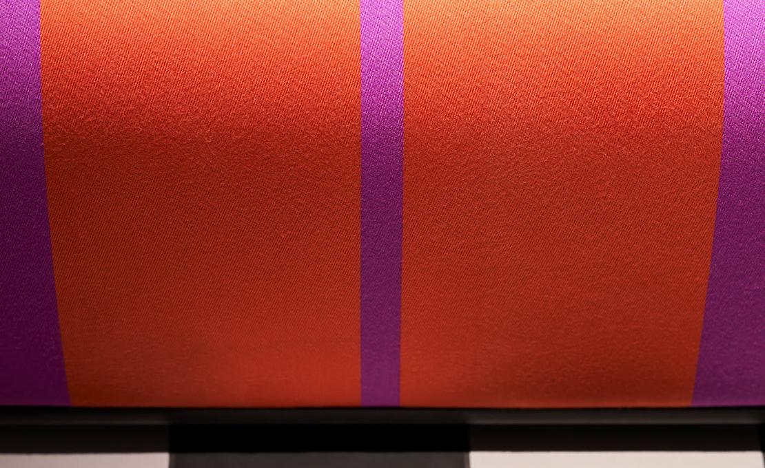 Кресло для отдыха от фабрики Poltronova модель Sofo Purple and Red