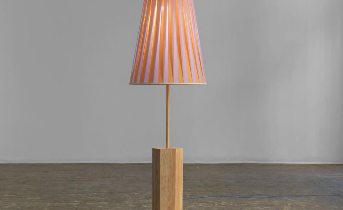 Настольная лампа от фабрики Servomuto модель Haute Couture Lilac Ochre
