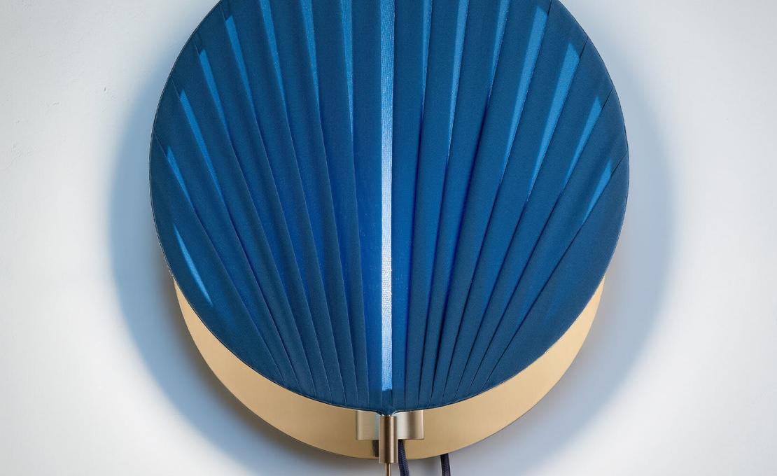 Настенный светильник от фабрики Servomuto модель Guinea Azure