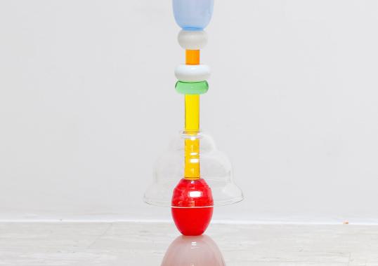 Декоративная Ваза от фабрики Memphis модель Astidamia 