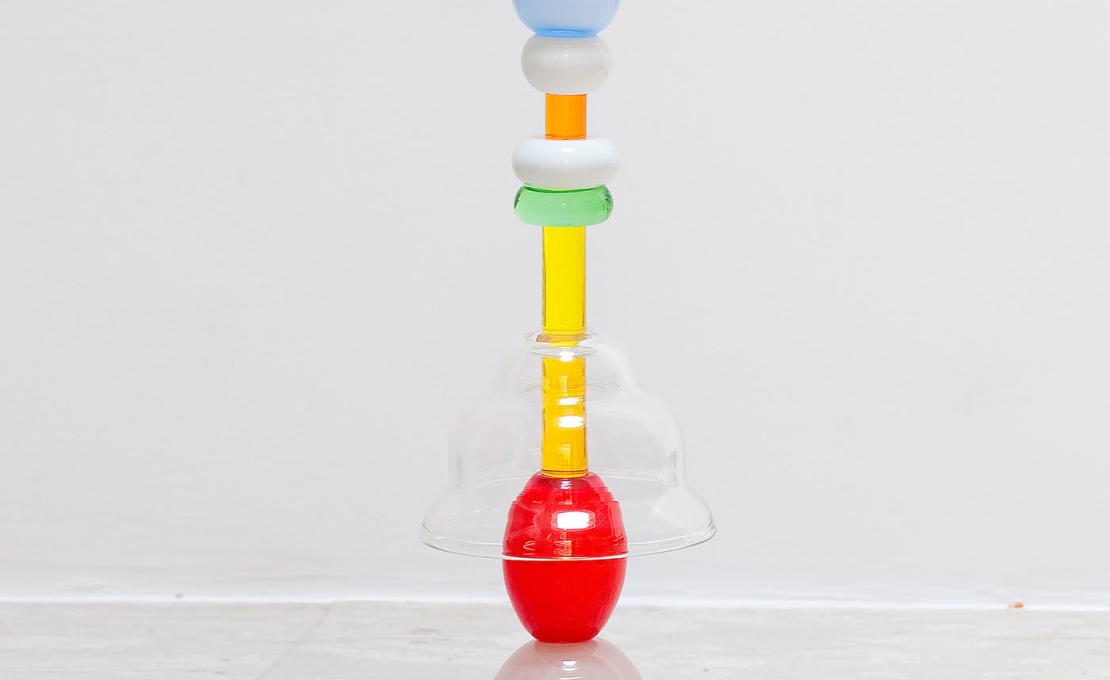 Декоративная Ваза от фабрики Memphis модель Astidamia 