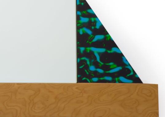 Зеркало от фабрики Memphis модель Diva 