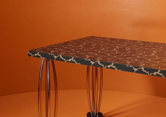 Стол обеденный от фабрики Memphis модель City 