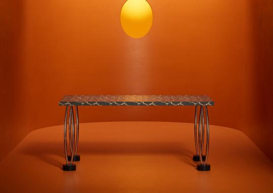 Стол обеденный от фабрики Memphis модель City 