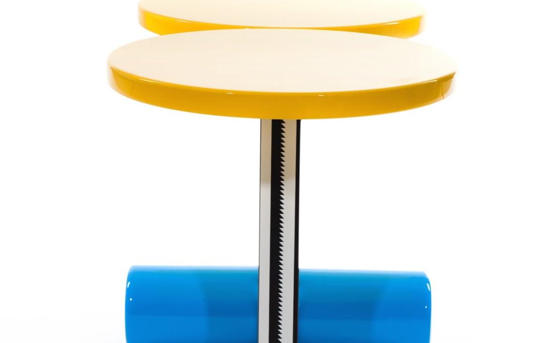 Журнальный столик от фабрики Memphis модель Polar 