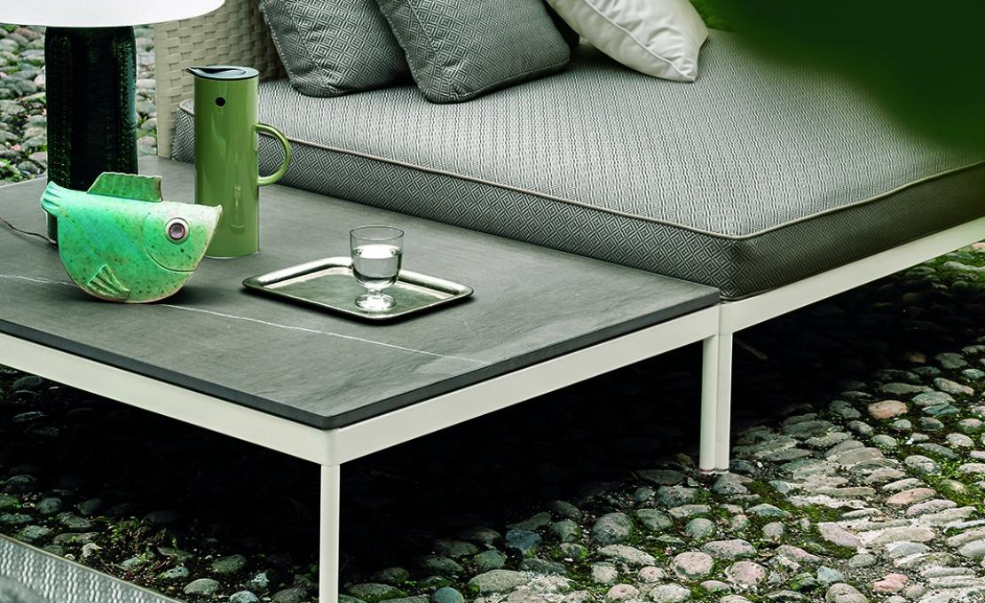 Уличный диван от фабрики Roda модель Basket Sofa