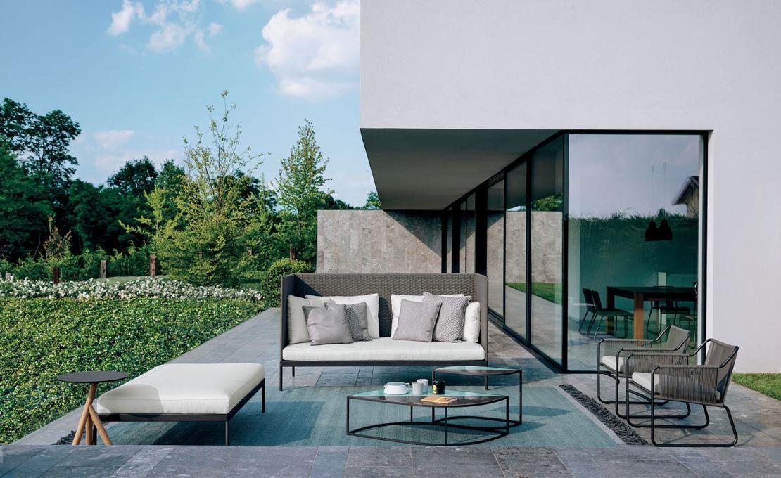 Уличный диван от фабрики Roda модель Basket Sofa