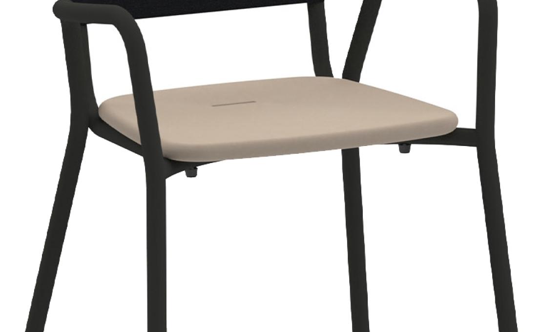 Уличное кресло от фабрики Roda модель GST001