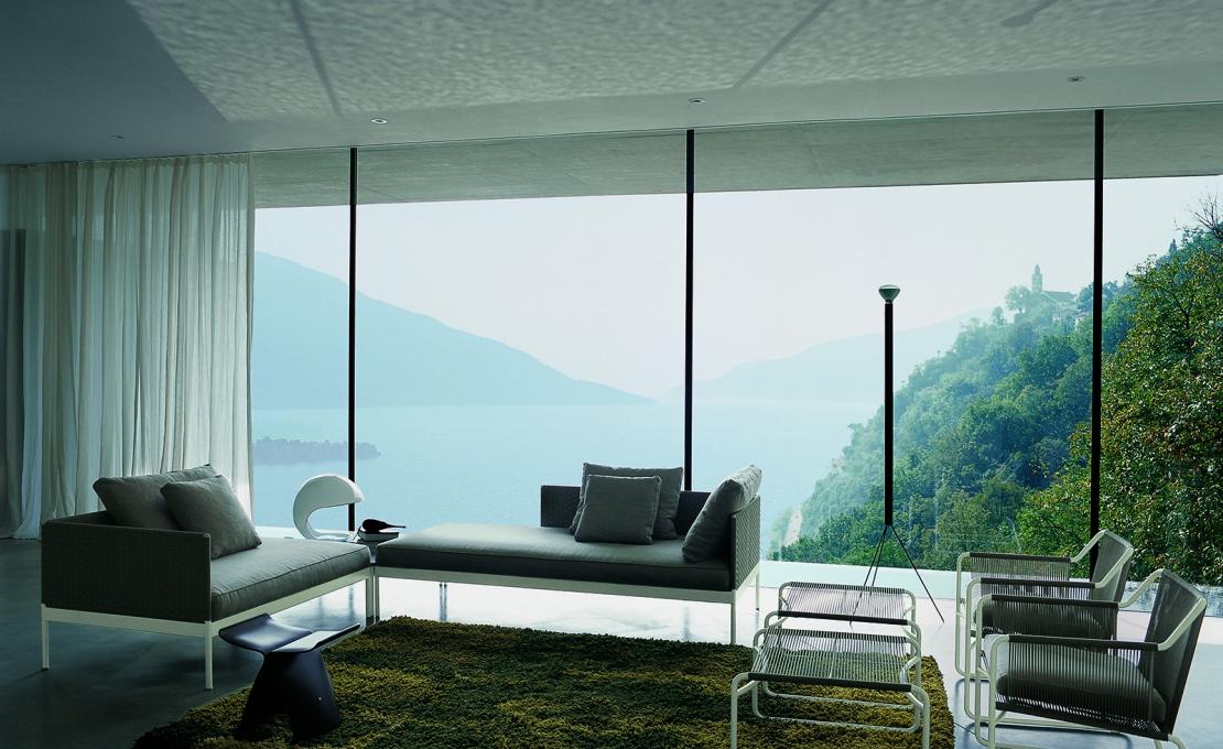 Уличный диван от фабрики Roda модель Basket Sofa