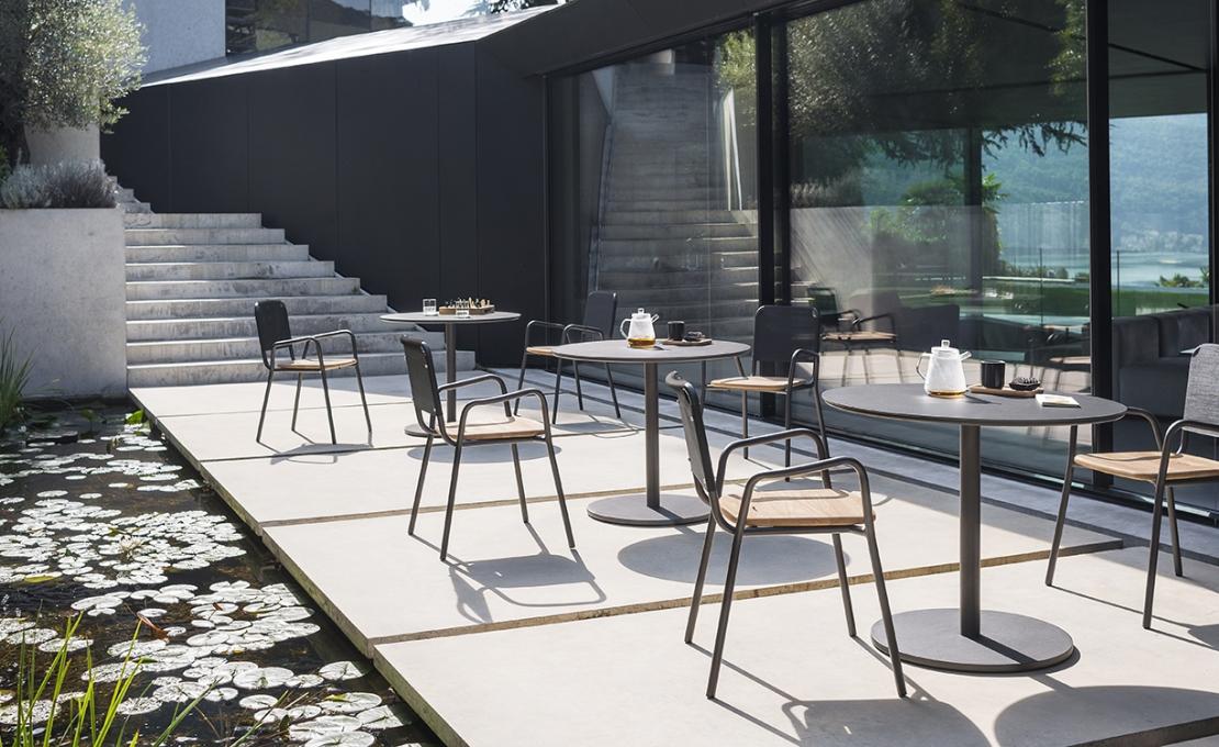 Уличное кресло от фабрики Roda модель GST001