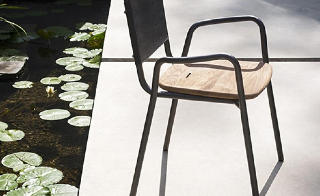 Уличное кресло от фабрики Roda модель GST001