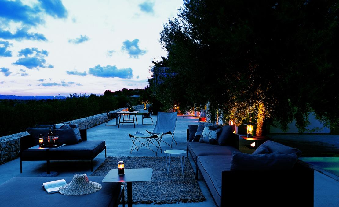 Уличный диван от фабрики Roda модель Basket Sofa