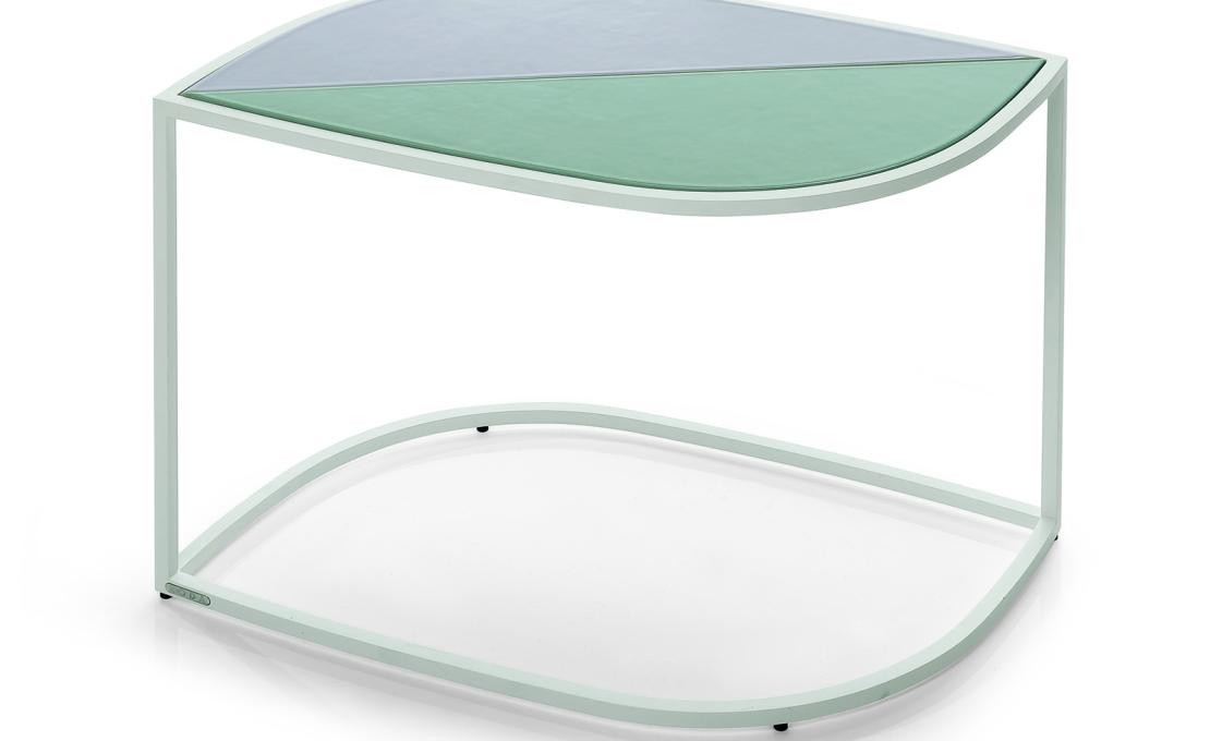 Уличный стол от фабрики Roda модель LEF001