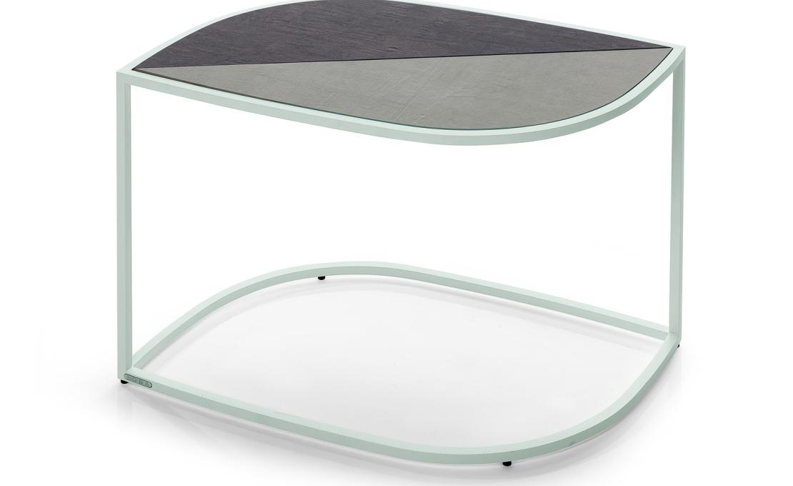 Уличный стол от фабрики Roda модель LEF001